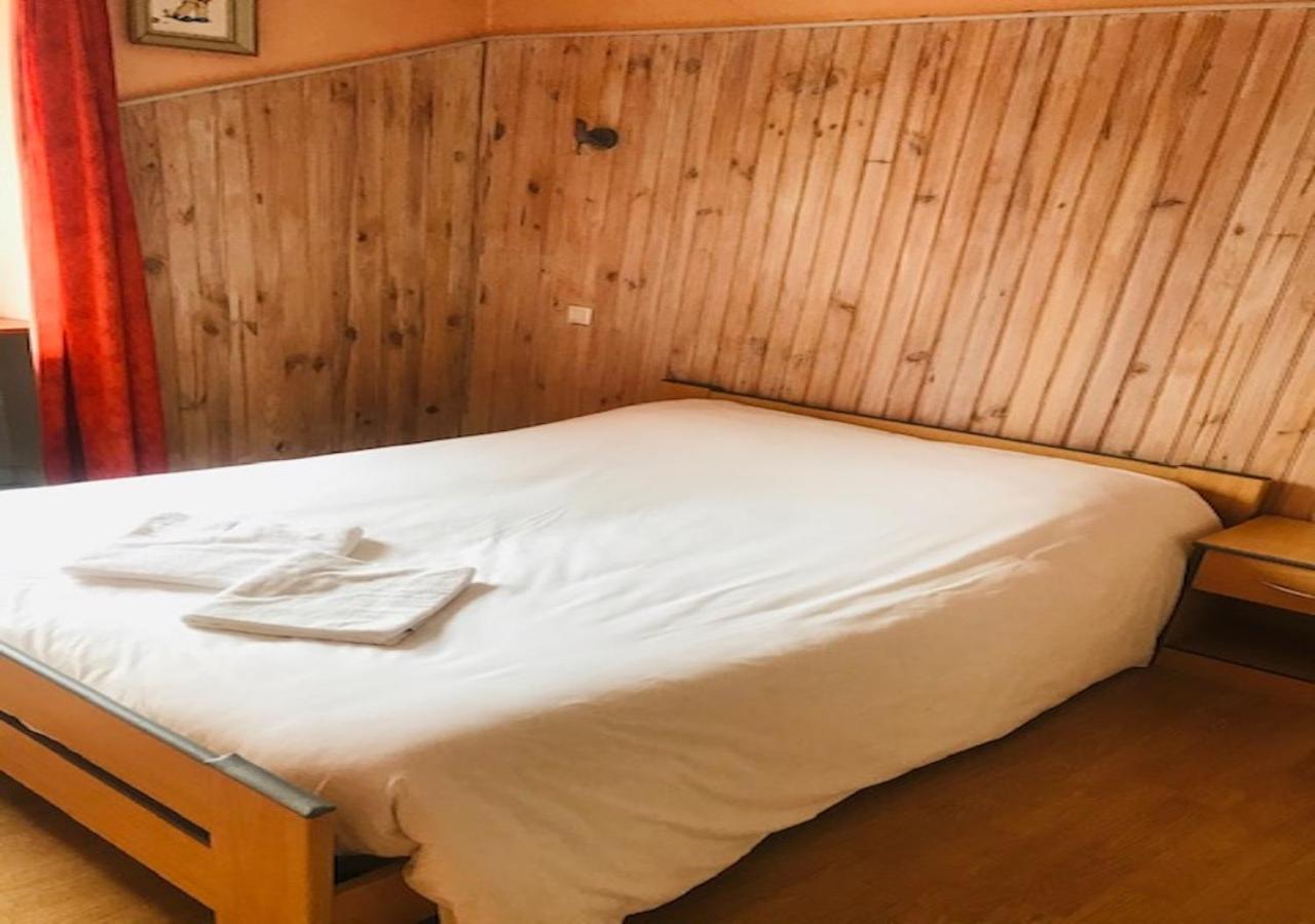 Hotel Des Cevennes Mezilhac Eksteriør bilde